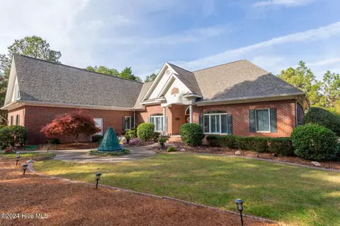 18 Abbottsford Dr, Pinehurst, NC 28374