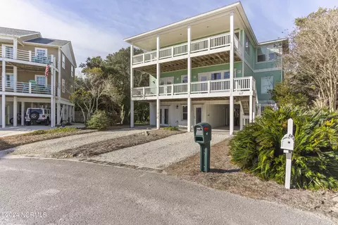 117 Craigs Lndg, Kure Beach, NC 28449