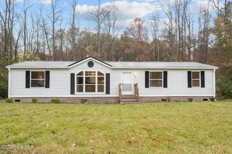 134 Angel Haven Ln, Richlands, NC 28574