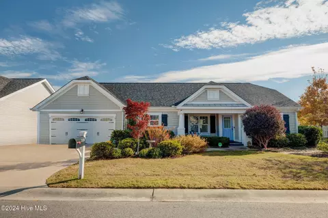 2130 Maple Leaf Dr, Southport, NC 28461