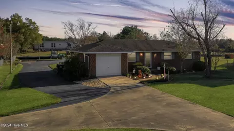 132 Simpson Rd, Barco, NC 27917