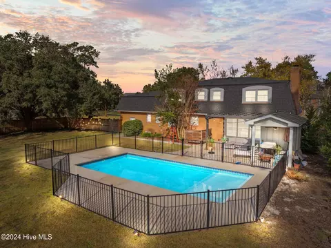 5418 Widgeon Dr, Wilmington, NC 28403