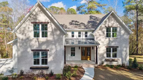 14 Stoneykirk Dr, Pinehurst, NC 28374