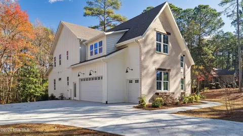 14 Stoneykirk Dr, Pinehurst, NC 28374 photo 2