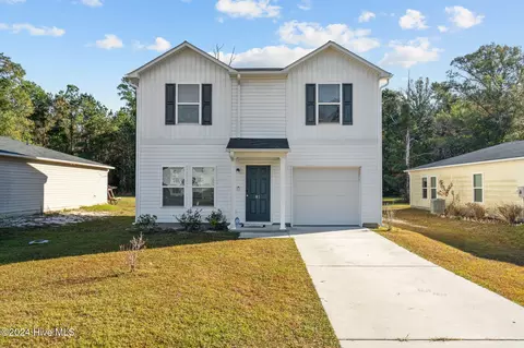 81 Shamrock Dr SW, Sunset Beach, NC 28468