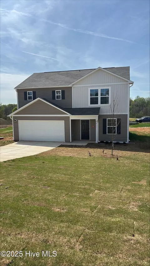 7611 Redpoll Ct, Snow Camp, NC 27349