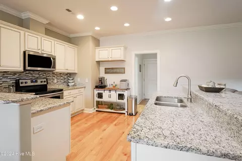 Kitchen - 699 Highlands Dr, Hampstead, NC 28443 photo 1 of 6