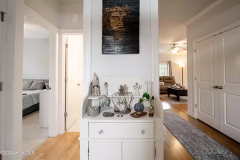 Entry Way - 699 Highlands Dr, Hampstead, NC 28443 photo 1 of 3