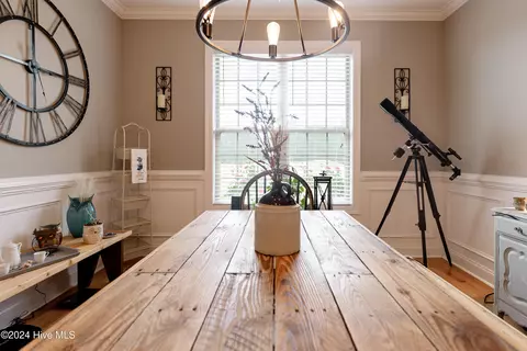 Dining - 699 Highlands Dr, Hampstead, NC 28443 photo 2 of 3