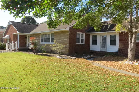 4120 Terrace Dr, Ayden, NC 28513