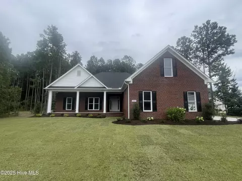 717 Cromwell Dr, Greenville, NC 27858