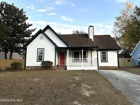 631 Sharease Cir, Wilmington, NC 28405
