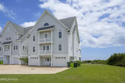 4316 Island Dr, North Topsail Beach, NC 28460