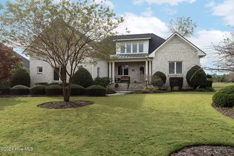 516 Moss Tree Dr, Wilmington, NC 28405
