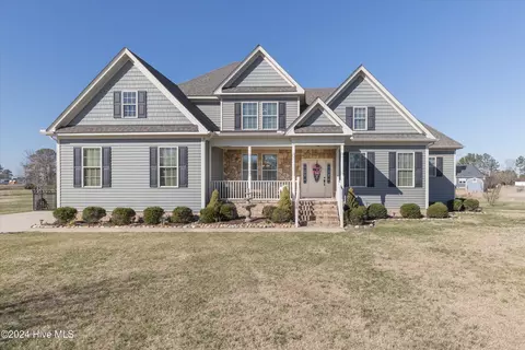 128 Fox Ln, Moyock, NC 27958