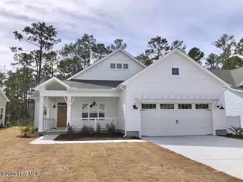 2319 Crescent Bay Dr, Southport, NC 28461