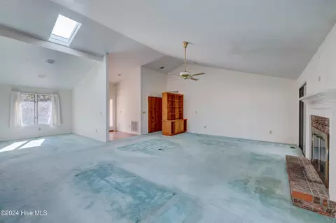 110 Drake Rd, Hampstead, NC 28443 photo 6
