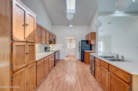 110 Drake Rd, Hampstead, NC 28443 photo 10