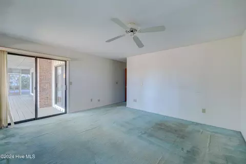 110 Drake Rd, Hampstead, NC 28443 photo 17