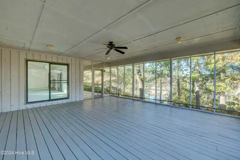 110 Drake Rd, Hampstead, NC 28443 photo 24