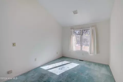 110 Drake Rd, Hampstead, NC 28443 photo 15