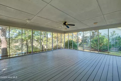 110 Drake Rd, Hampstead, NC 28443 photo 23