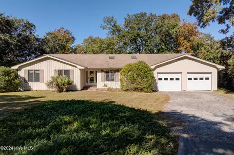 110 Drake Rd, Hampstead, NC 28443 photo 2