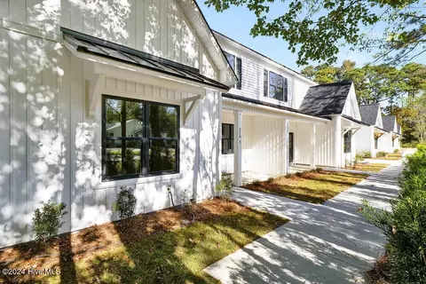 214 Beasley Rd #B, Wilmington, NC 28409