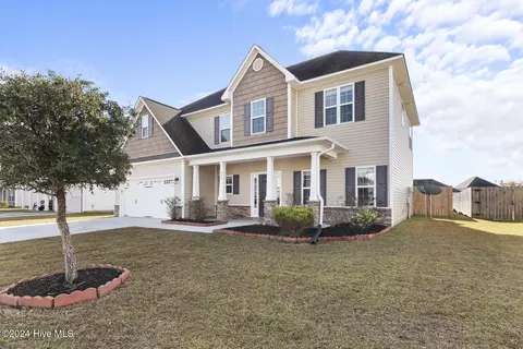 913 Roswell Ln, Jacksonville, NC 28546
