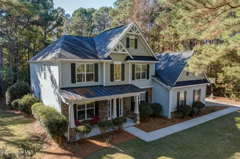 270 Hydrangea Ln, Hampstead, NC 28443