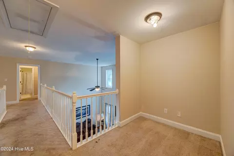 Entry Way - 270 Hydrangea Ln, Hampstead, NC 28443 photo 8 of 9