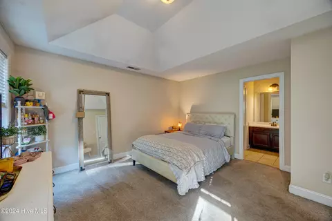 Bedroom - 270 Hydrangea Ln, Hampstead, NC 28443 photo 6 of 10