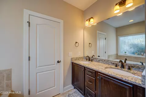 Bath - 270 Hydrangea Ln, Hampstead, NC 28443 photo 1 of 8