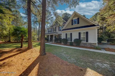 Exterior - 270 Hydrangea Ln, Hampstead, NC 28443 photo 6 of 17