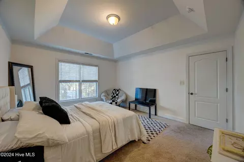Bedroom - 270 Hydrangea Ln, Hampstead, NC 28443 photo 5 of 10