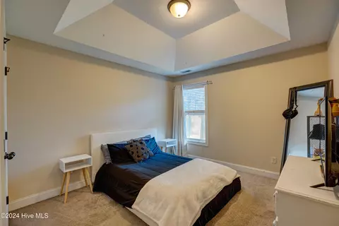 Bedroom - 270 Hydrangea Ln, Hampstead, NC 28443 photo 8 of 10