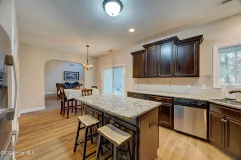 Kitchen - 270 Hydrangea Ln, Hampstead, NC 28443 photo 2 of 2
