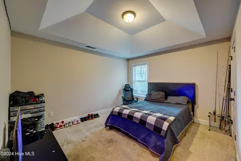 Bedroom - 270 Hydrangea Ln, Hampstead, NC 28443 photo 10 of 10