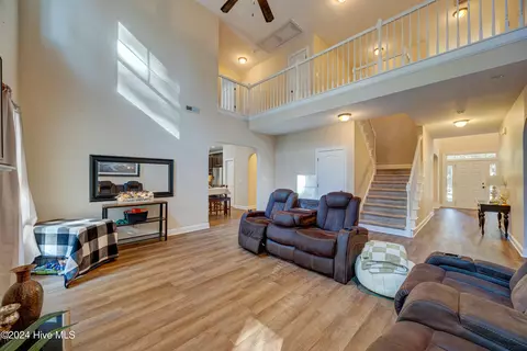 Entry Way - 270 Hydrangea Ln, Hampstead, NC 28443 photo 6 of 9
