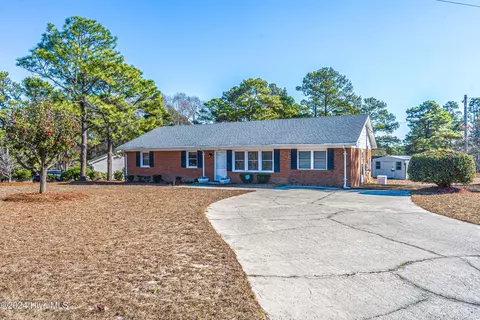 122 Main Trl, Rockingham, NC 28379