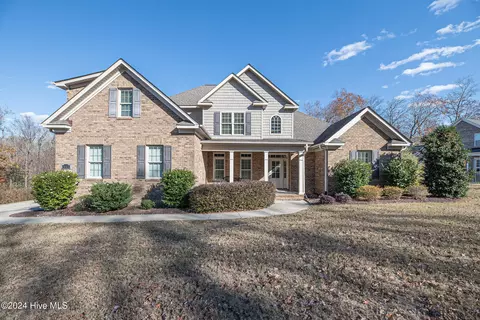 115 Golf View Dr, Greenville, NC 27834
