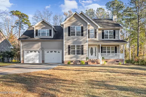 619 Par Dr, Jacksonville, NC 28540