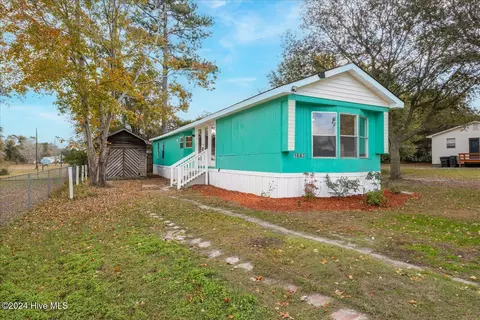 1683 Coastal Pine Dr SW, Ocean Isle Beach, NC 28469