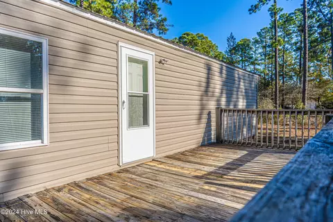 114 York Ave, Hoffman, NC 28347 photo 5