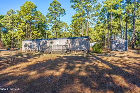 114 York Ave, Hoffman, NC 28347 photo 2