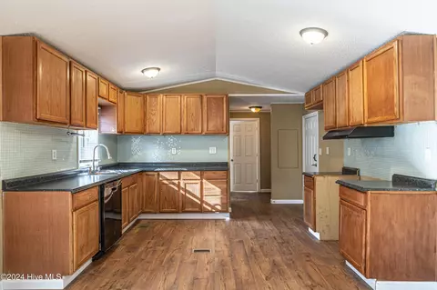 114 York Ave, Hoffman, NC 28347 photo 7