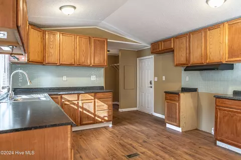114 York Ave, Hoffman, NC 28347 photo 6