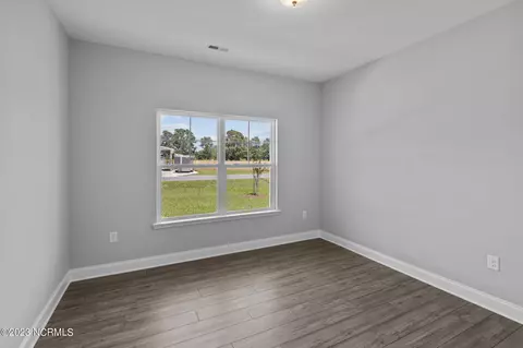 105 Persimmon Dr, New Bern, NC 28562 photo 9