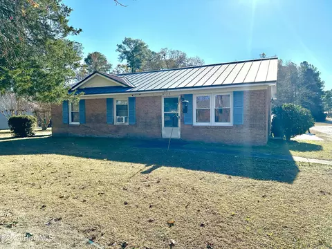 4528 Parmele Rd, Castle Hayne, NC 28429
