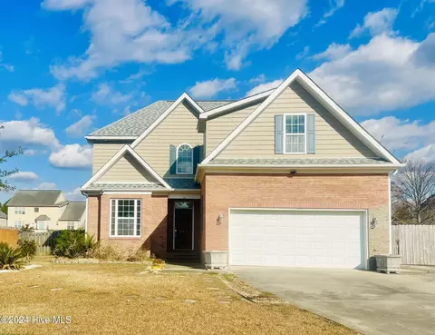 622 Stagecoach Dr, Jacksonville, NC 28546